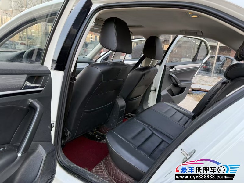 18年大众宝来轿车抵押车出售