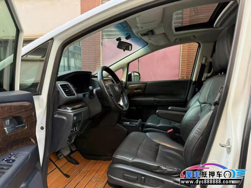 15年本田奥德赛轿车抵押车出售