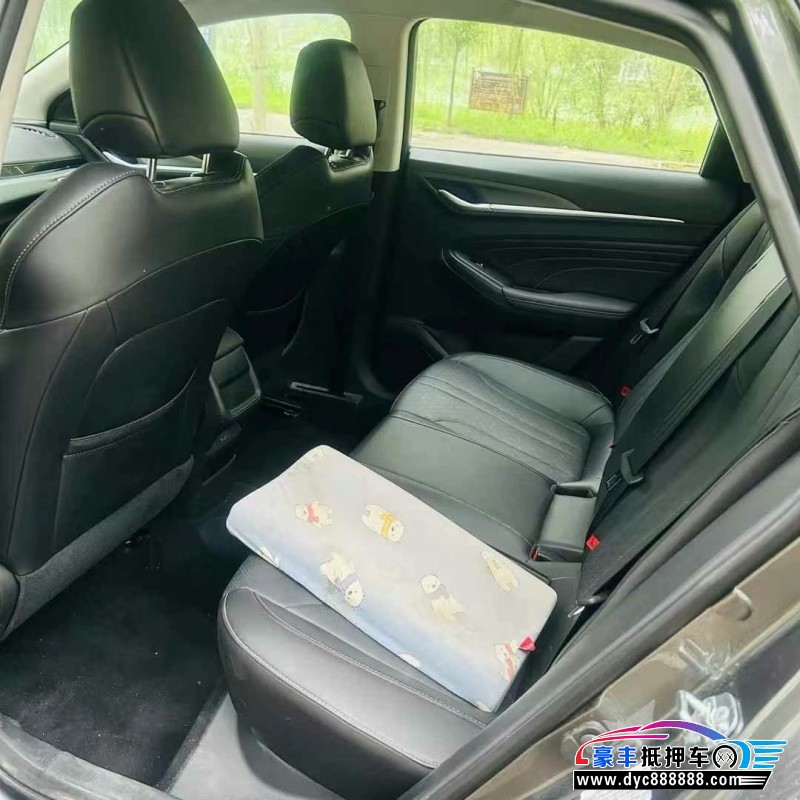 22年长安逸动轿车抵押车出售