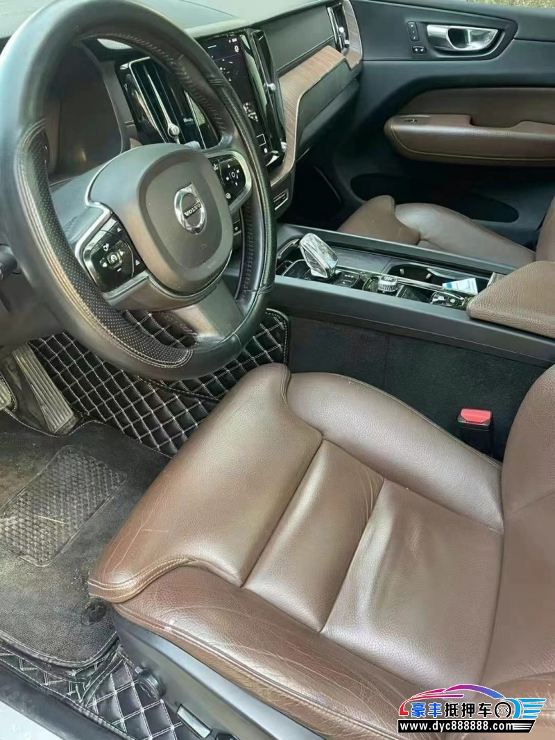 21年沃尔沃XC60轿车抵押车出售