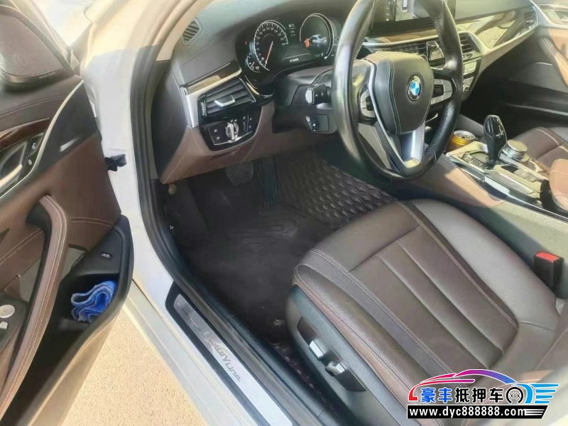 18年宝马5系轿车抵押车出售