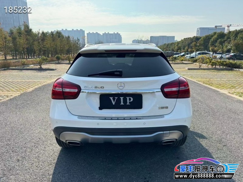 19年奔驰GLA轿车抵押车出售