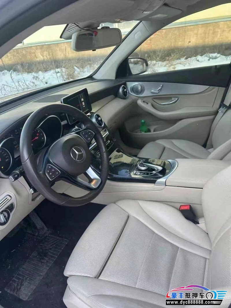 16年奔驰GLC轿车抵押车出售