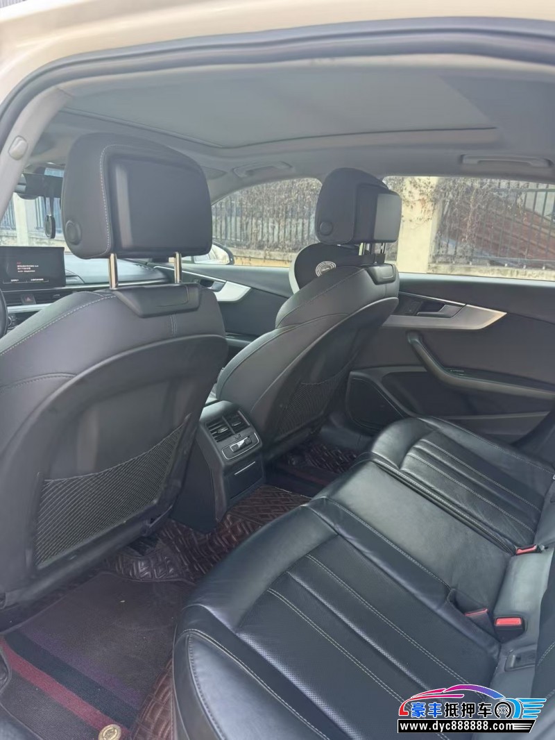 20年奥迪A4L轿车抵押车出售