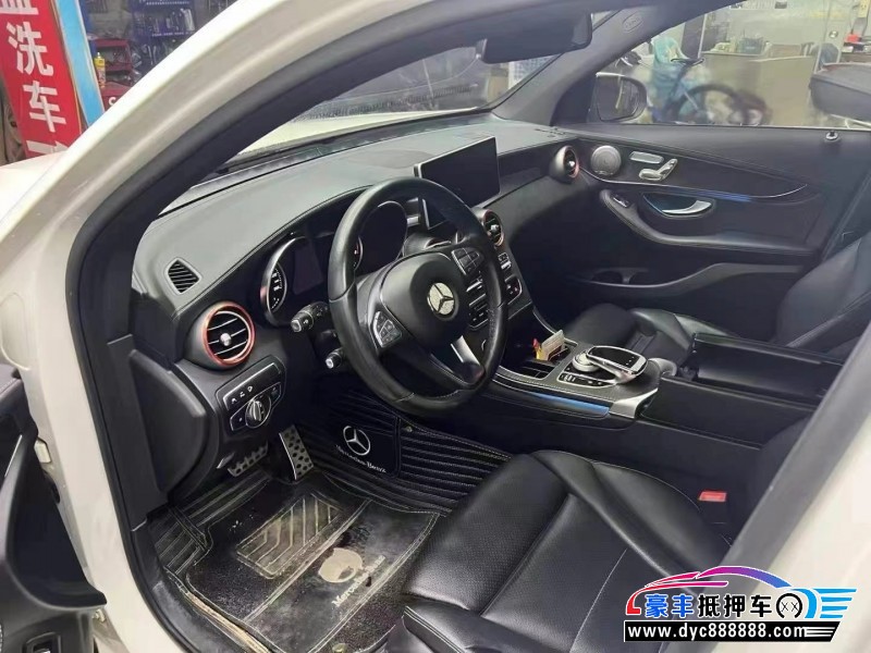 17年奔驰GLC轿车抵押车出售