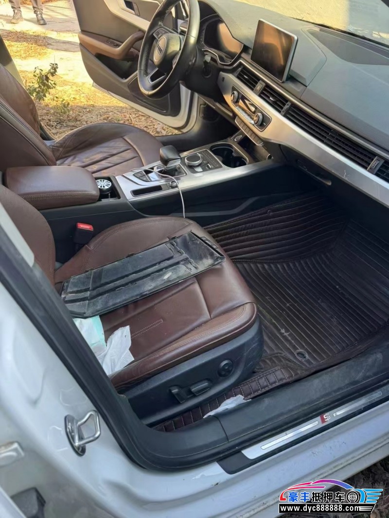 18年奥迪A4L轿车抵押车出售