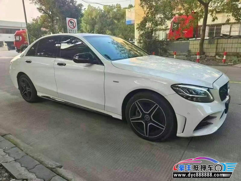 21年奔驰C轿车抵押车出售