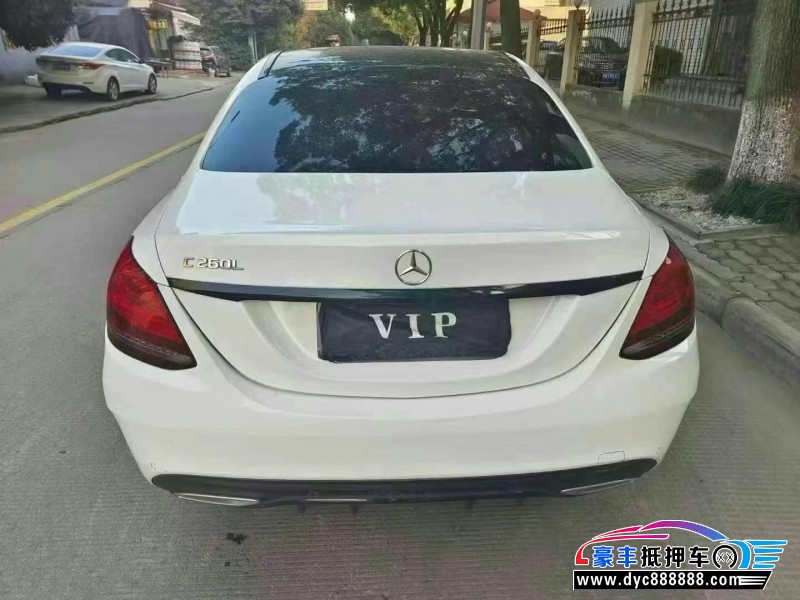 21年奔驰C轿车抵押车出售