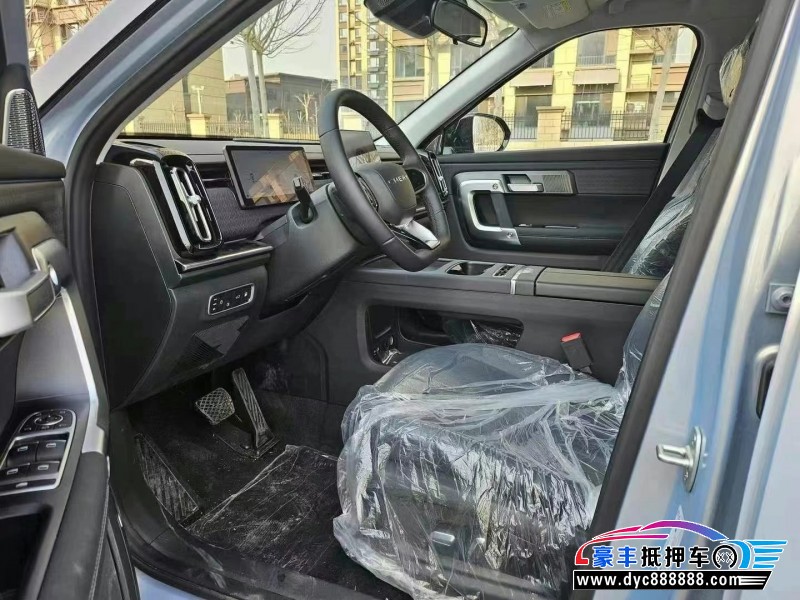 25年奇瑞探索轿车抵押车出售