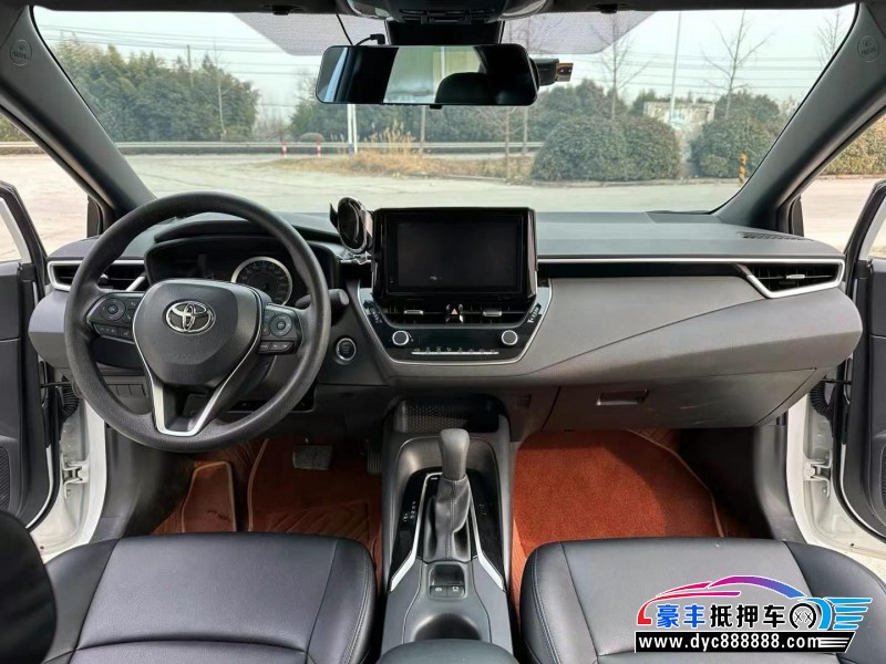 22年丰田雷凌轿车抵押车出售