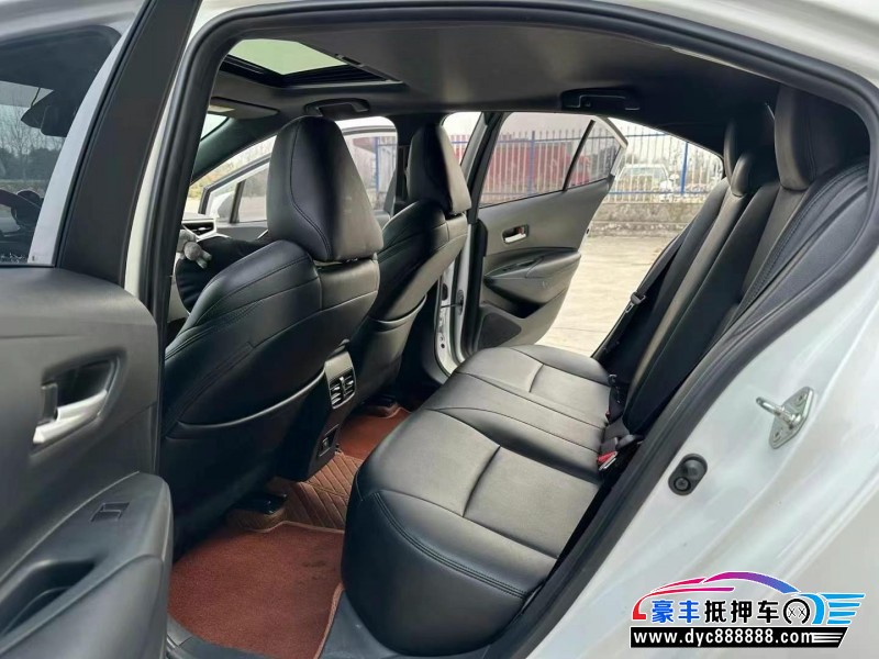 22年丰田雷凌轿车抵押车出售