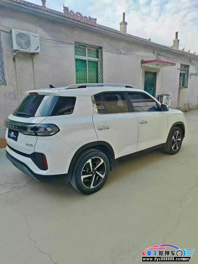 22年现代ix35轿车抵押车出售