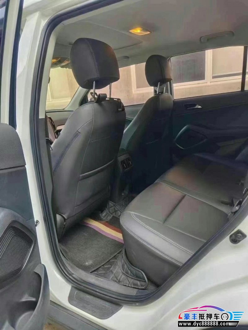 22年现代ix35轿车抵押车出售