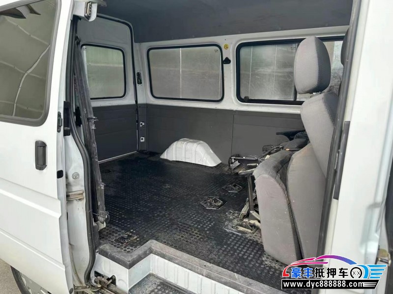 19年福特全顺轿车抵押车出售