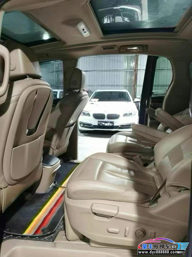 17年别克GL8轿车抵押车出售