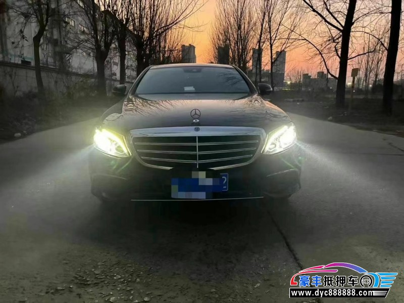 17年奔驰E轿车抵押车出售