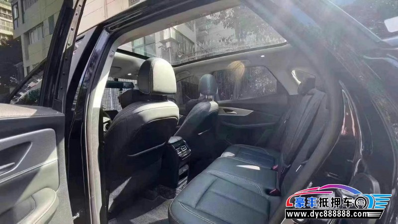 23年东风风行T5轿车抵押车出售