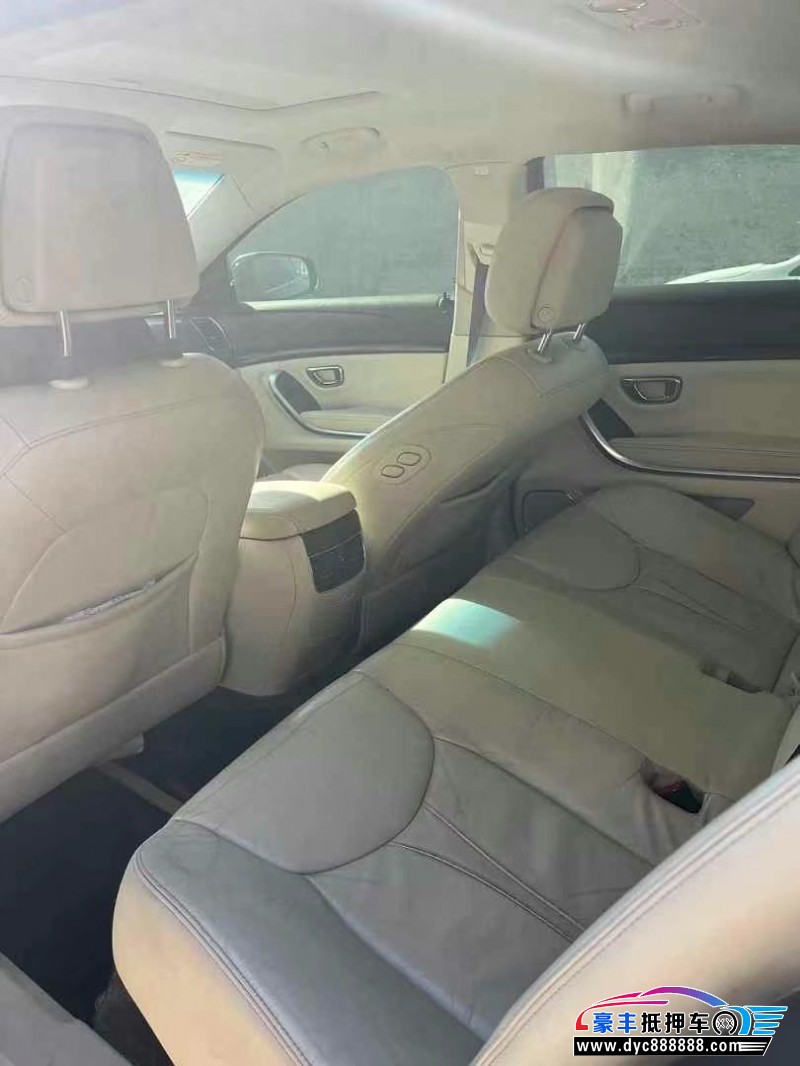 16年荣威e950轿车抵押车出售