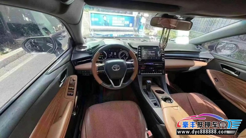 20年丰田亚洲龙轿车抵押车出售