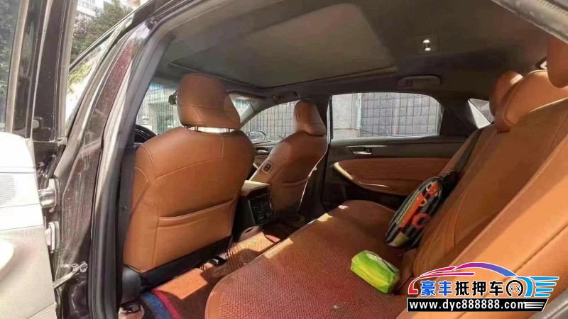 20年丰田亚洲龙轿车抵押车出售