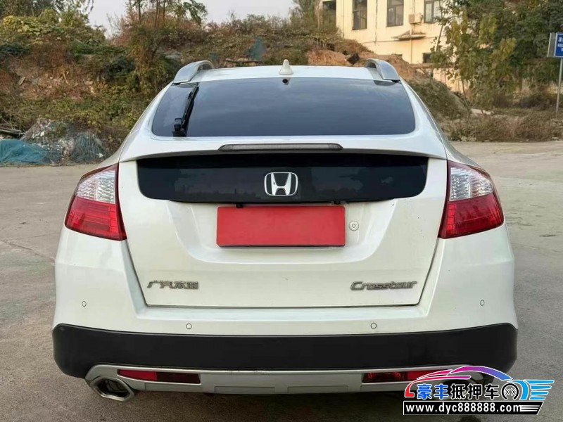 16年本田歌诗图轿车抵押车出售