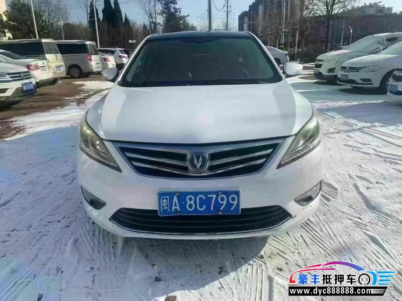 17年长安逸动轿车抵押车出售