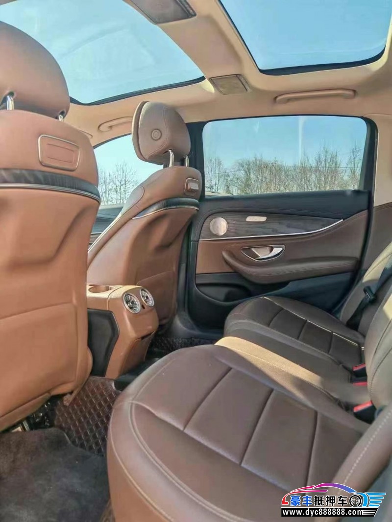 19年奔驰E轿车抵押车出售