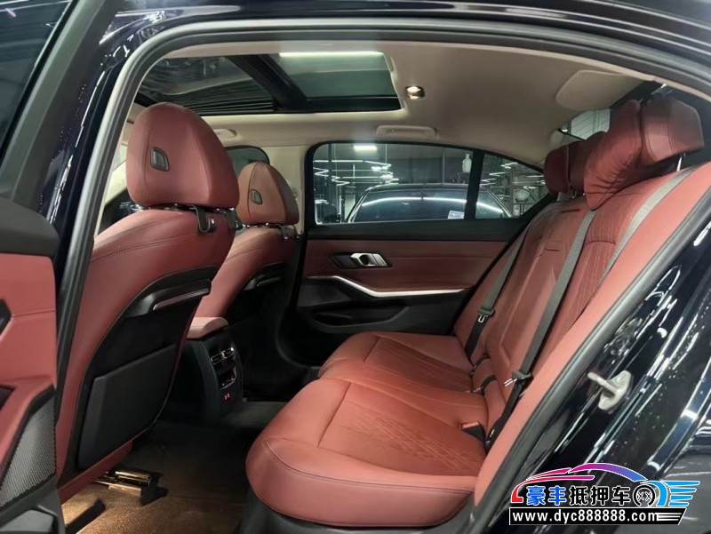 22年宝马3系轿车抵押车出售