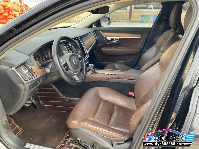 19年沃尔沃S90轿车抵押车出售