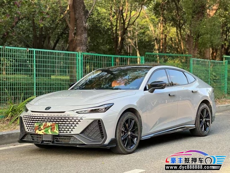 23年长安长安UNI轿车抵押车出售