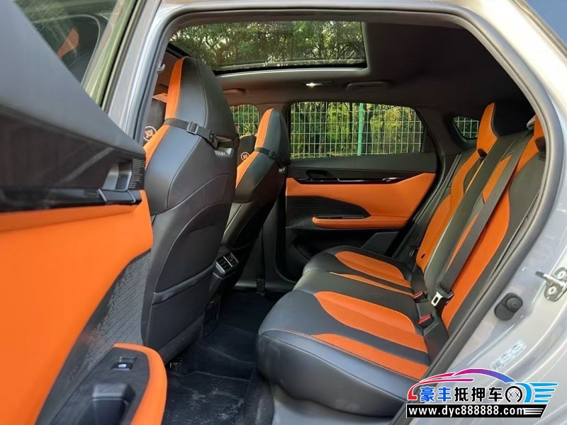 23年长安长安UNI轿车抵押车出售