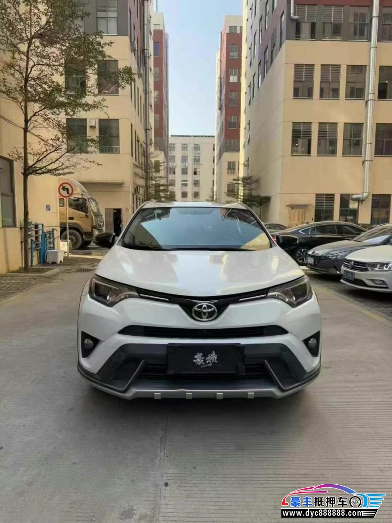 18年丰田RAV4轿车抵押车出售
