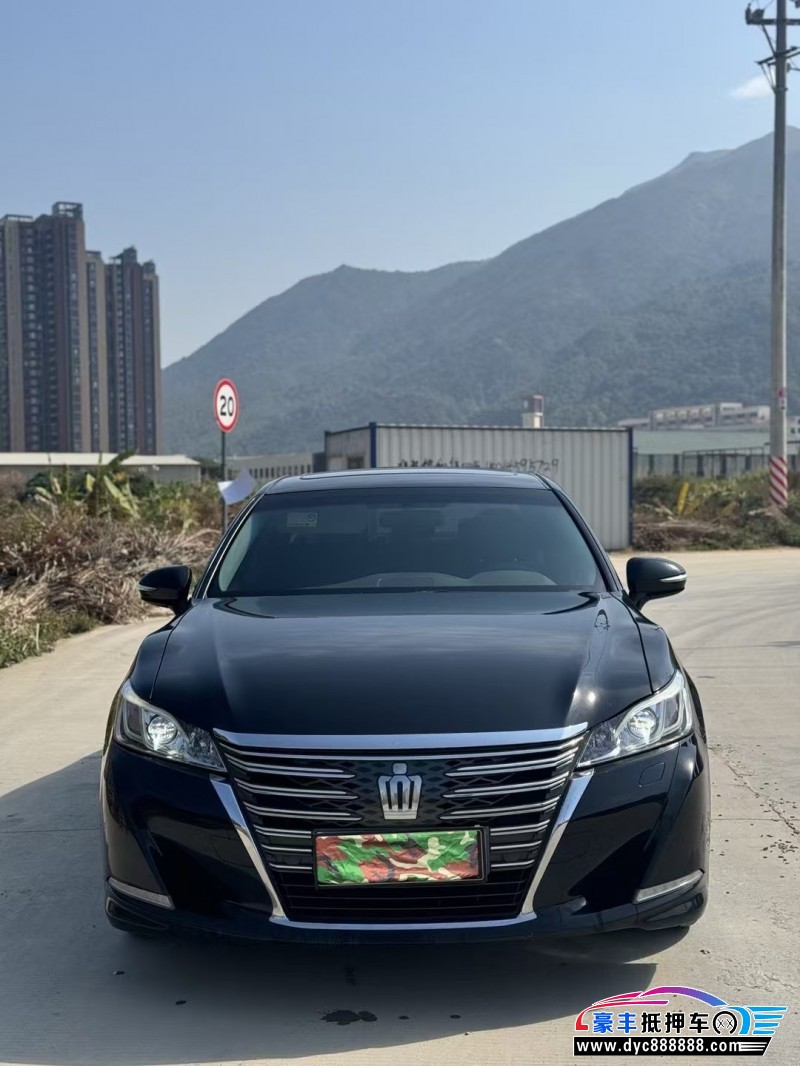 16年丰田皇冠轿车抵押车出售