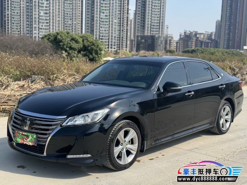 16年丰田皇冠轿车抵押车出售