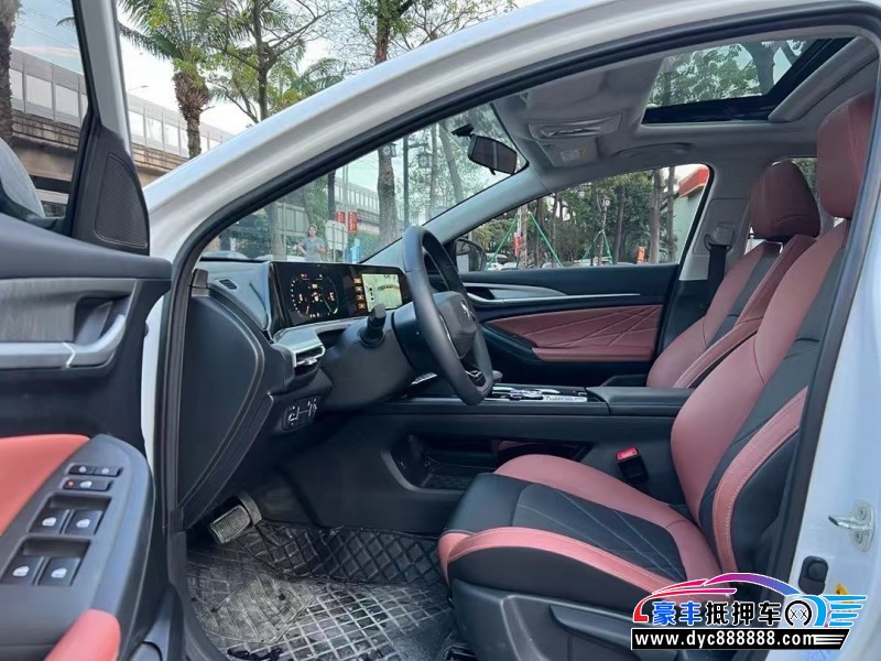 23年长安逸动轿车抵押车出售