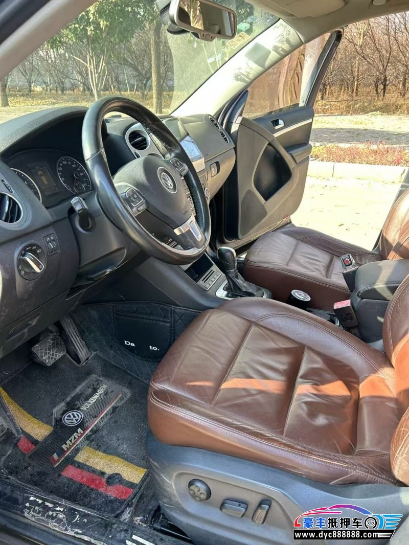 12年大众途威轿车抵押车出售