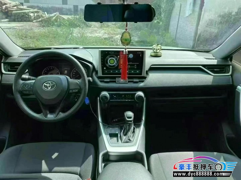 22年丰田威兰达轿车抵押车出售