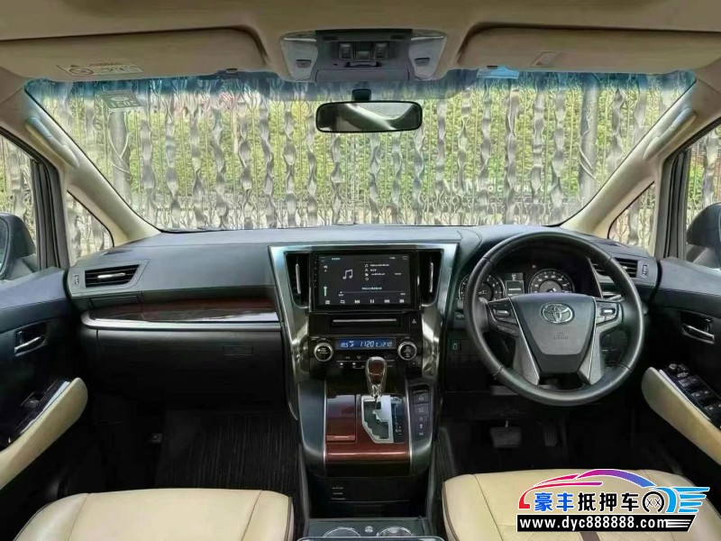 16年丰田埃尔法轿车抵押车出售