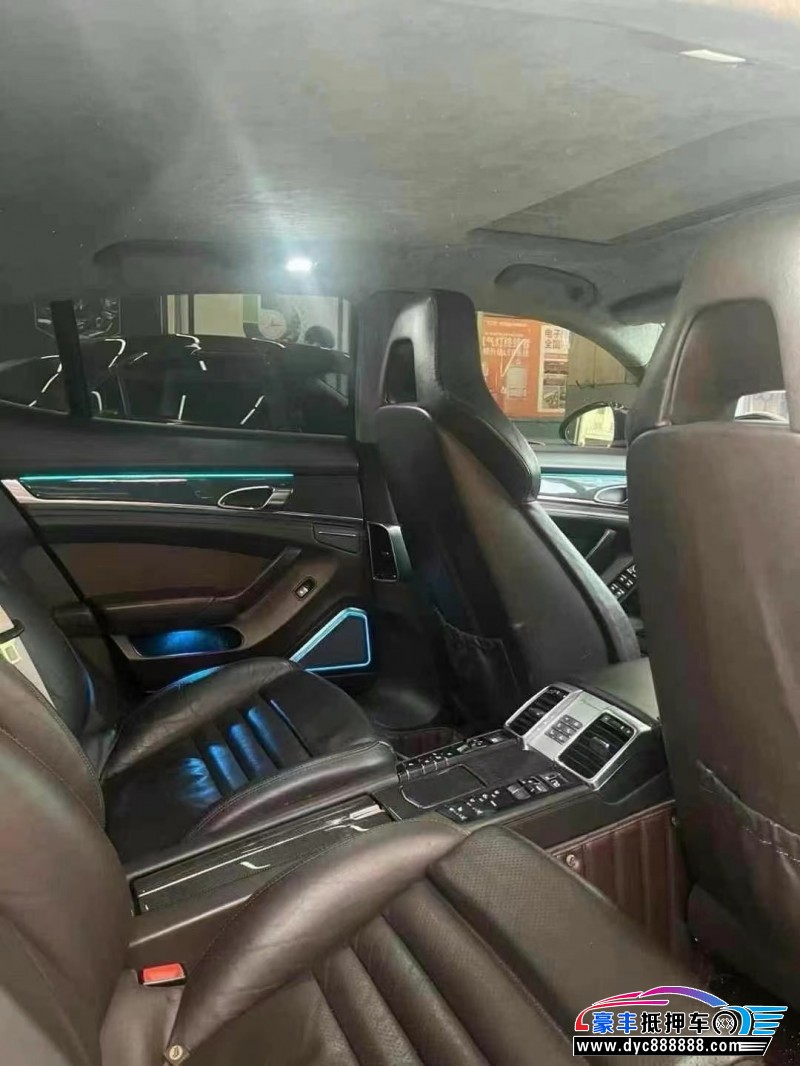 10年保时捷帕纳梅拉轿车抵押车出售