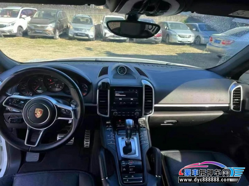 17年保时捷卡宴轿车抵押车出售