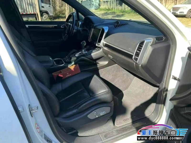 17年保时捷卡宴轿车抵押车出售