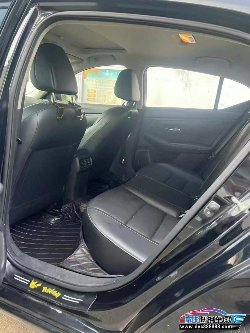 22年日产轩逸轿车抵押车出售