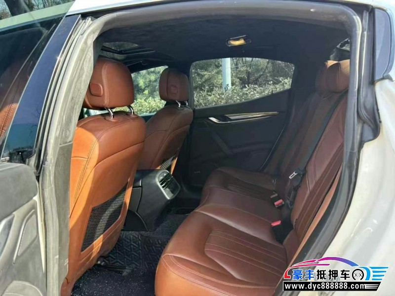 15年玛莎拉蒂Ghibli轿车抵押车出售