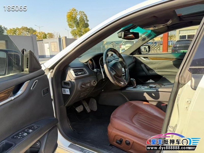 15年玛莎拉蒂Ghibli轿车抵押车出售