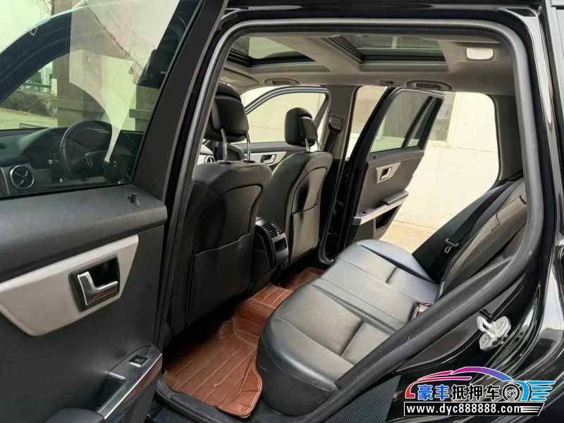 15年奔驰GLK轿车抵押车出售