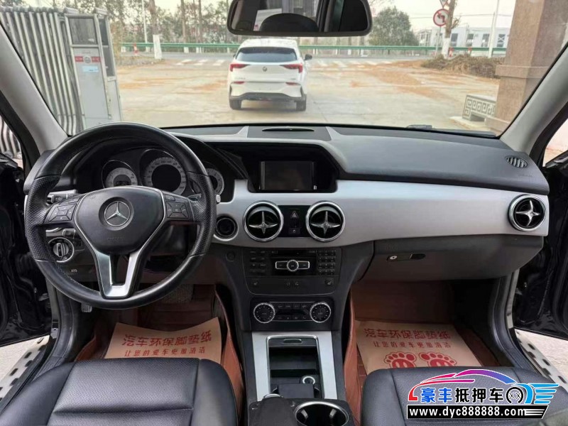 15年奔驰GLK轿车抵押车出售