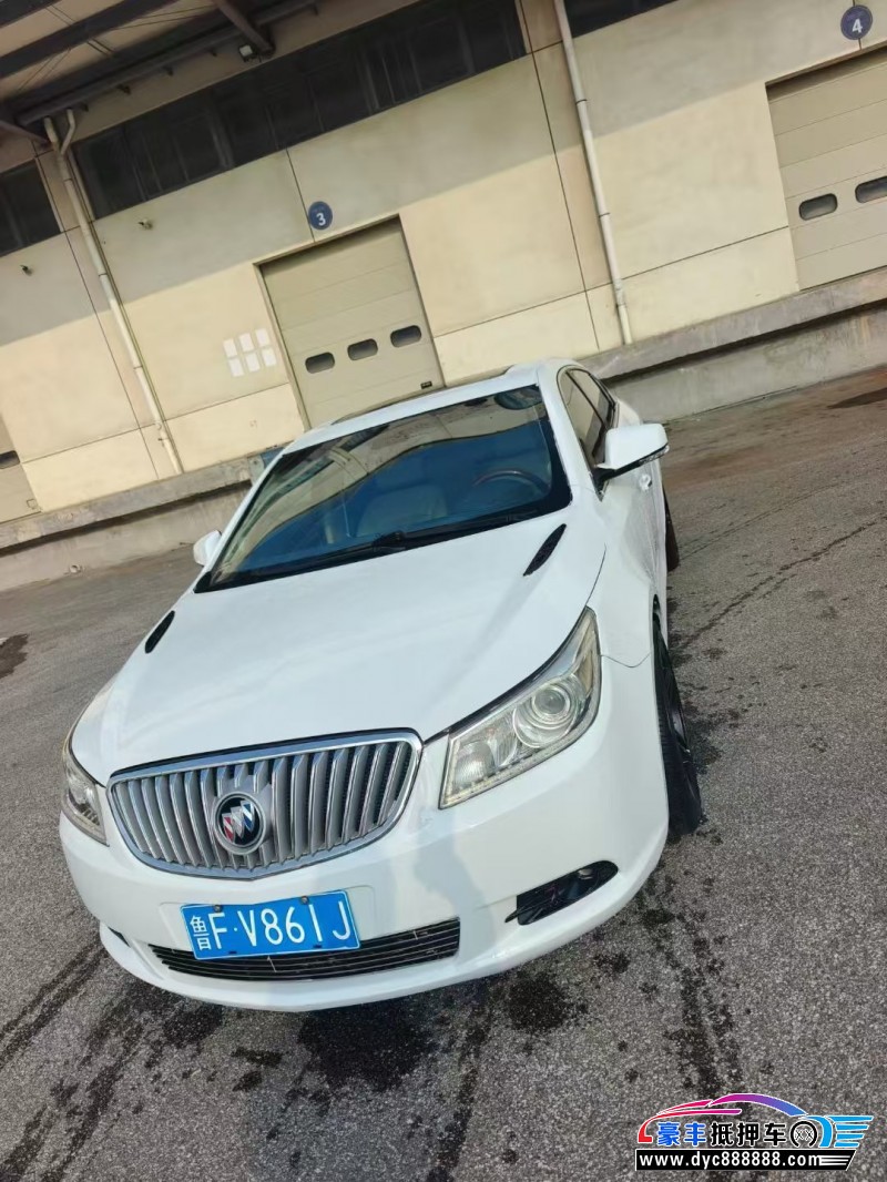 11年别克君越轿车抵押车出售