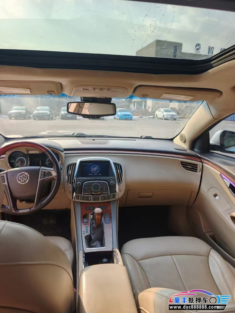 11年别克君越轿车抵押车出售