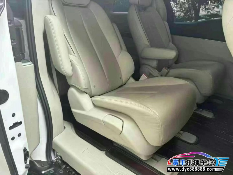 20年别克GL8轿车抵押车出售