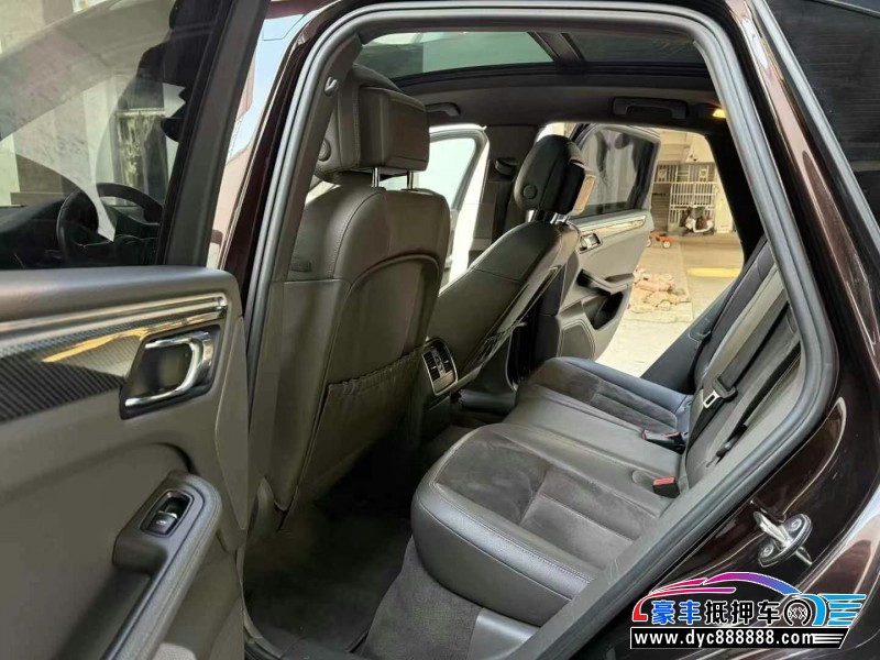 16年保时捷Macan迈凯轿车抵押车出售